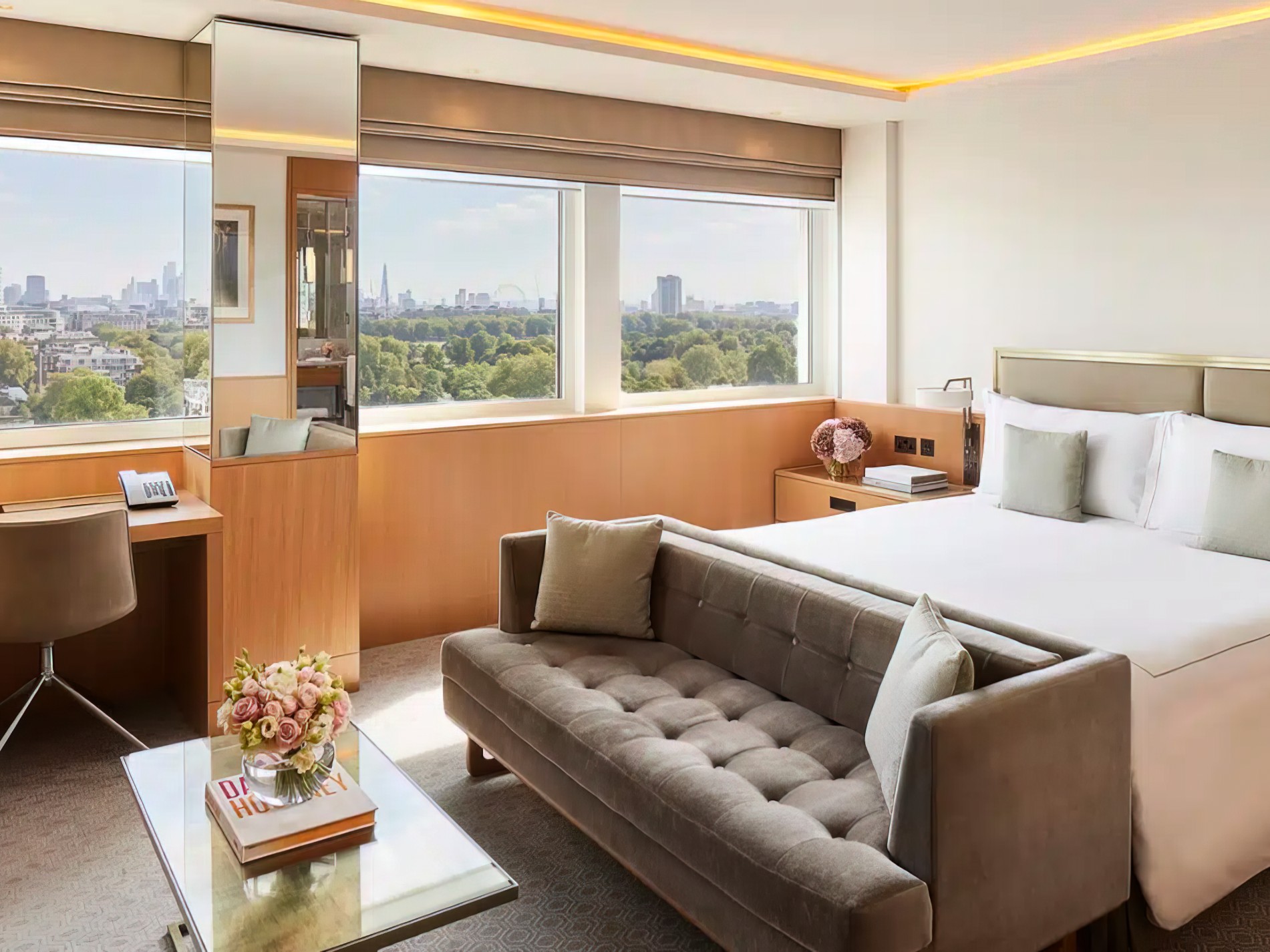 Lancaster Hotel